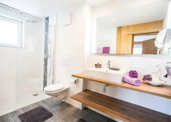 Alpen Austria 아파트 *